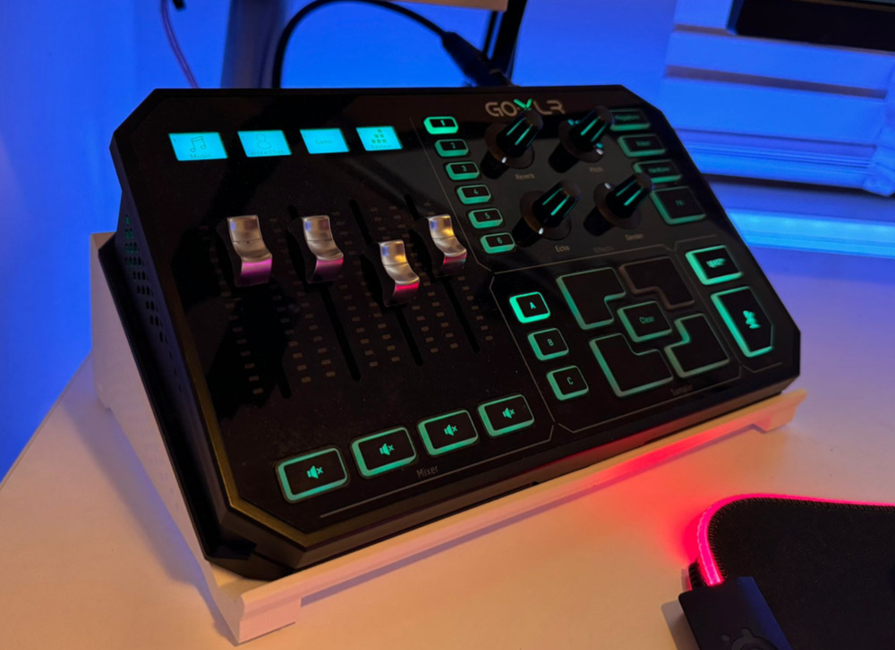 TC-Helicon GoXLR Stand